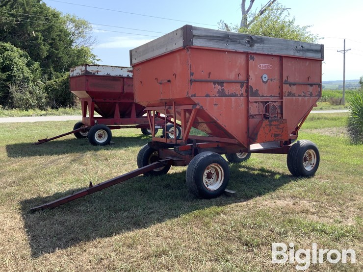 farm-king-m10-gravity-wagon-image-1