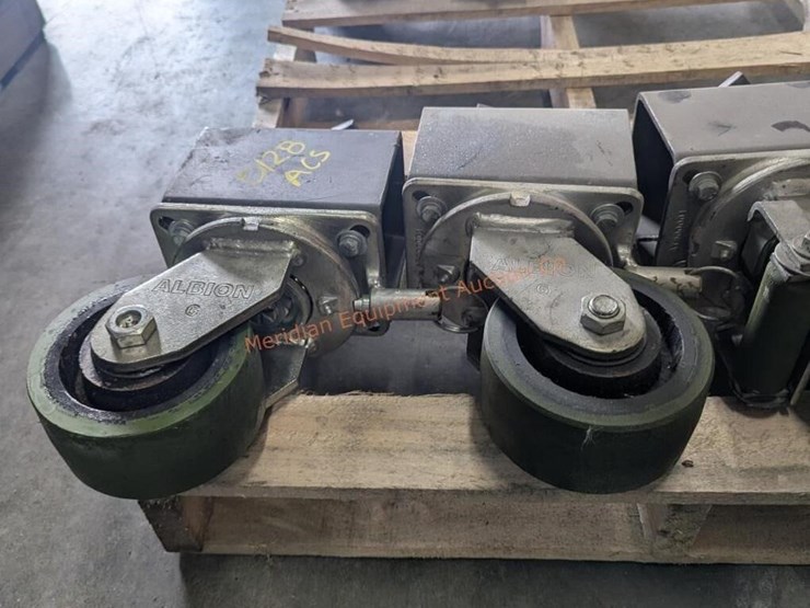6"-hd-albion-caster-wheels-w/-sb-container-locks-image-7