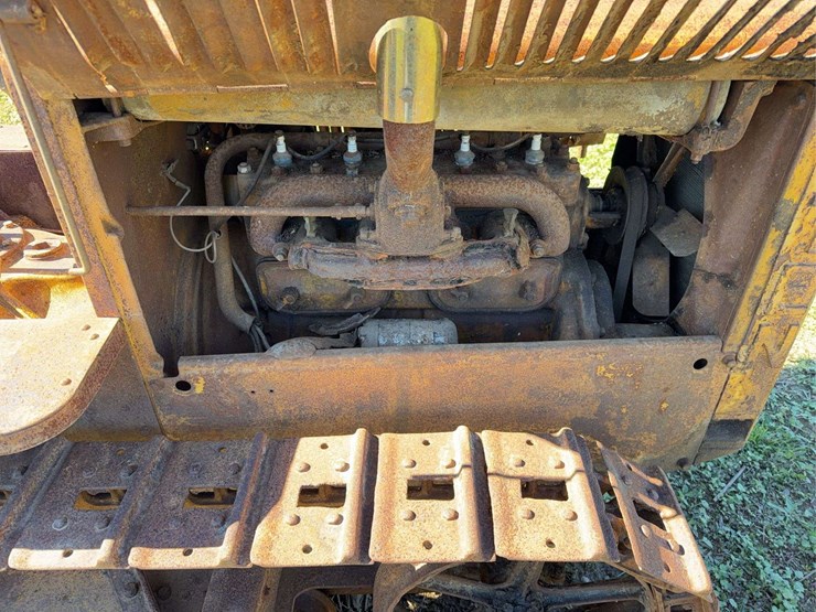 caterpillar-ten-image-13