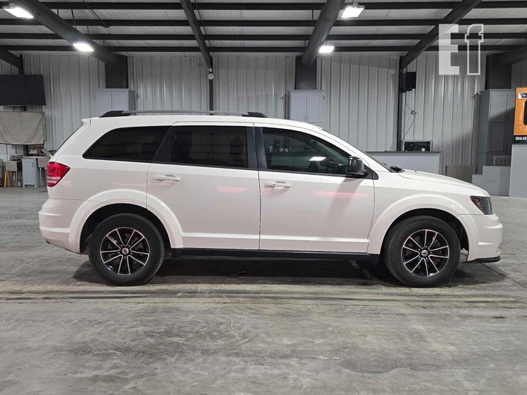 2018-dodge-journey-se-image-6