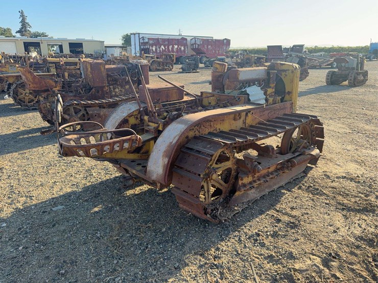 caterpillar-twenty-two-image-3