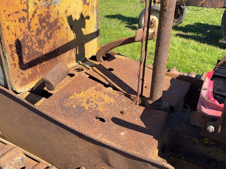 caterpillar-2-ton-image-27