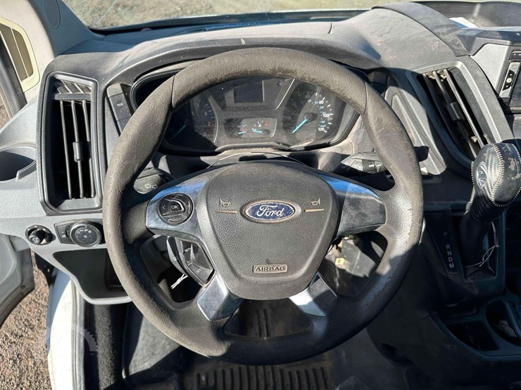 2016-ford-transit-image-10