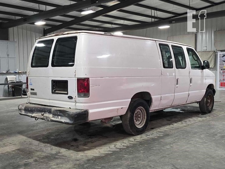 2007-ford-e250-image-3