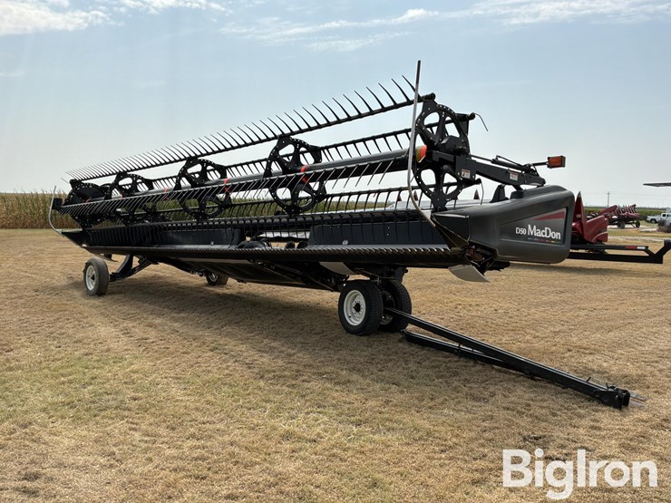 2010-macdon-d50-draper-head-w/header-transport-&-milo-fingers-image-1