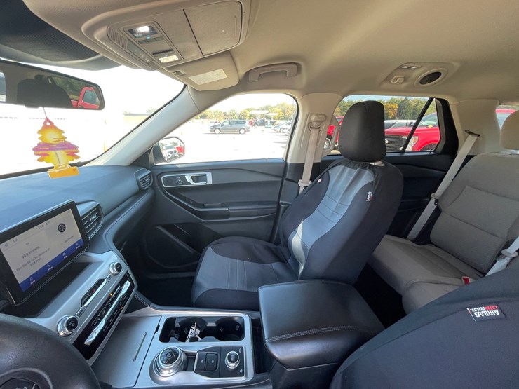 #1527-•-2022-ford-explorer-awd-suv-(has-wi-title)-image-6