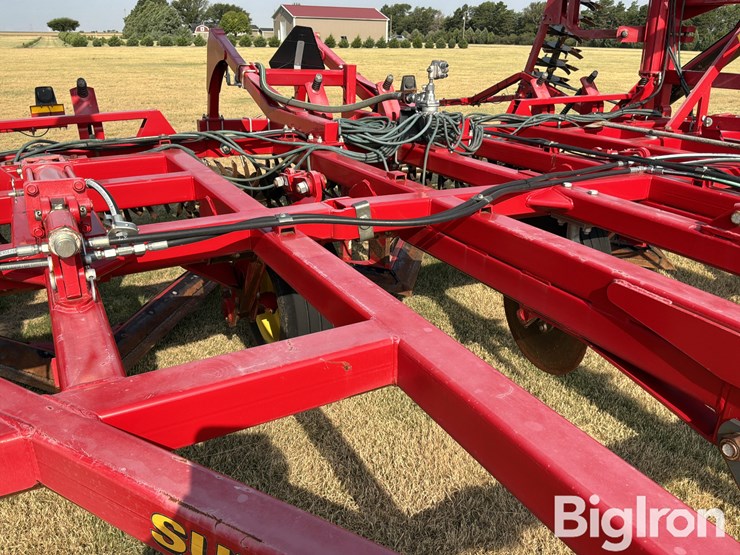 2017-sunflower-3372-7x6-sweep-plow-image-16