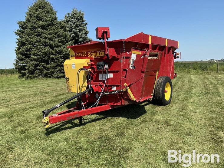 schuler-hf255-feed-wagon-image-1