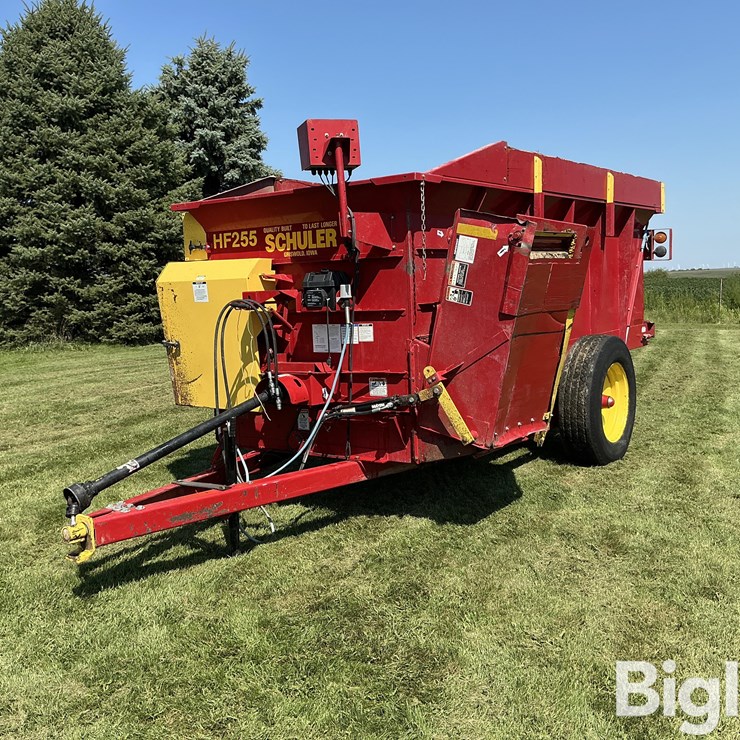 Schuler HF255 Feed Wagon