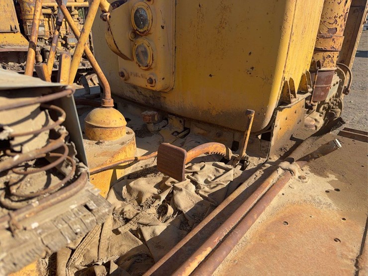 caterpillar-forty-diesel-image-38