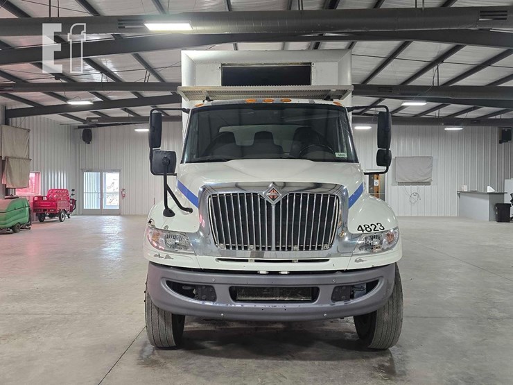 2013-international-durastar-4300-image-5