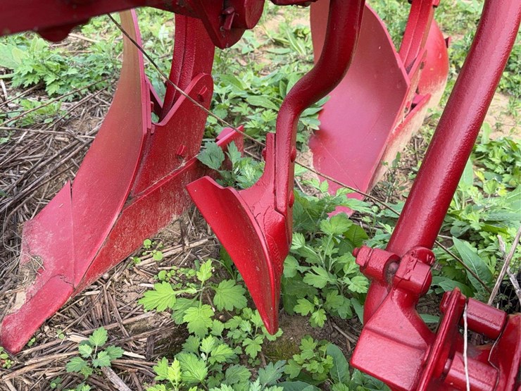 oliver-two-bottom-plow-image-26
