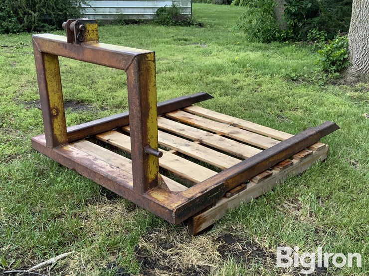 3-pt-&-loader-hay-bale-forks-image-9
