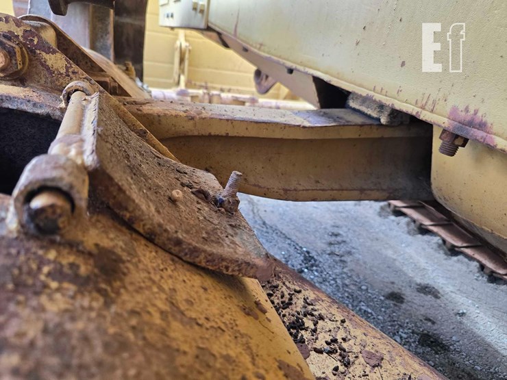1979-caterpillar-d8k-image-28