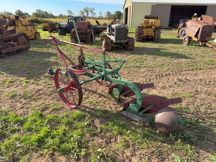 oliver-two-bottom-plow-image-3
