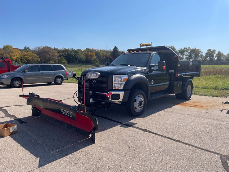 #1532-•-2016-ford-f-450-baby-dump-plow-truck-(has-wi-title)-image-1