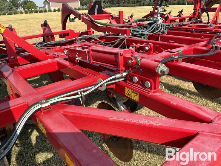 2017-sunflower-3372-7x6-sweep-plow-image-17