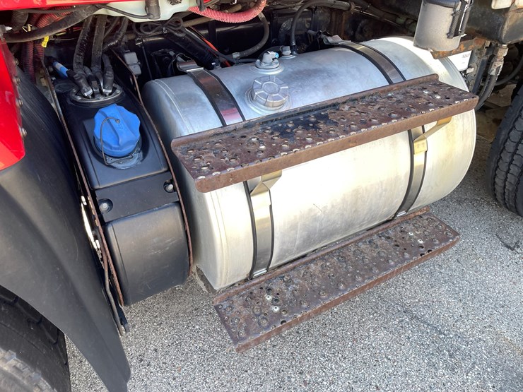 #1502-•-2018-international-7600-quad-axle-dump-truck-(has-wi-title)-with-accessories-image-44