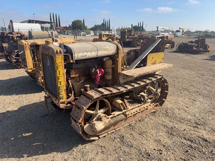 caterpillar-fifteen-image-1