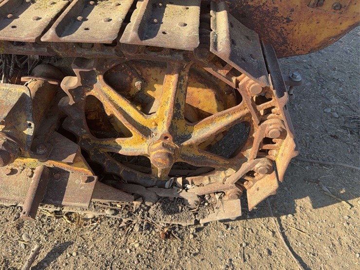 caterpillar-22-image-12