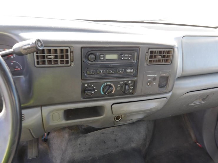 2003-ford-f450xl-flat-bed-truck-image-23