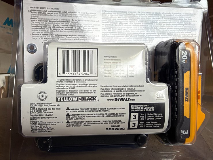 #2005-•-dewalt-lithium-ion-compact-battery-and-charger-image-2
