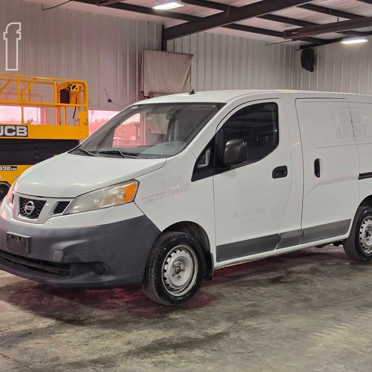 2016 NISSAN NV200