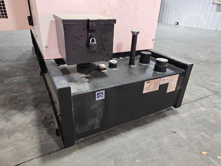 caterpillar-d100gc-image-15