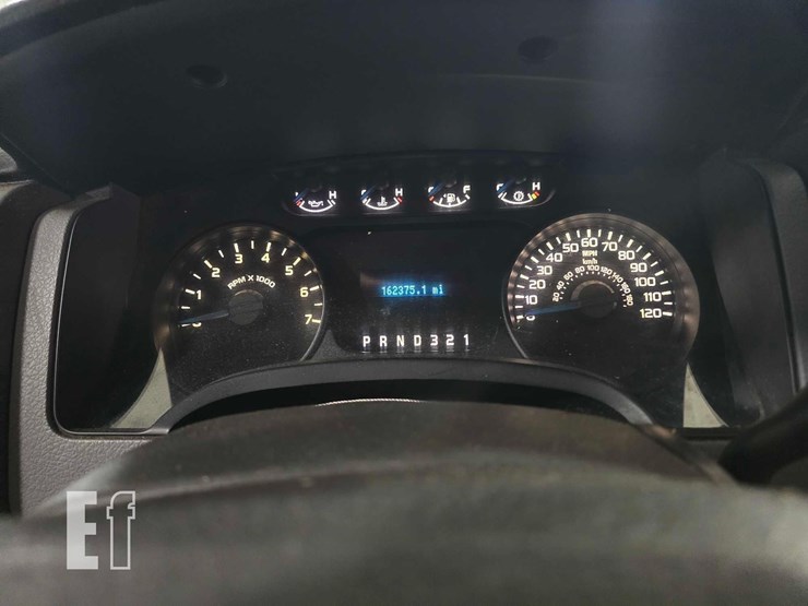 2014-ford-f150-xl-image-11