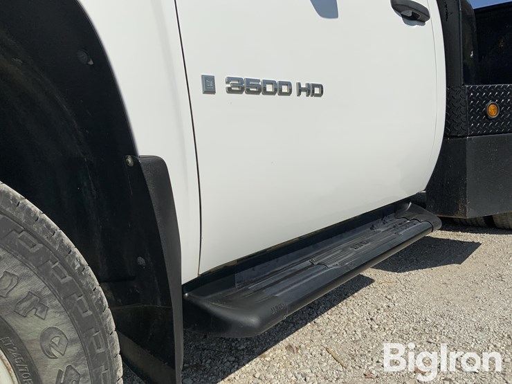 2009-chevrolet-silverado-3500-hd-4x4-flatbed-service-truck-image-16