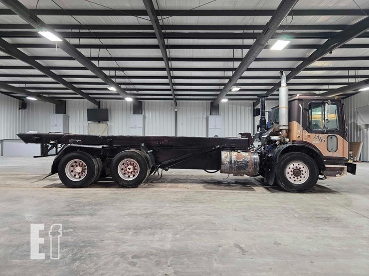2002-mack-mr600-image-6