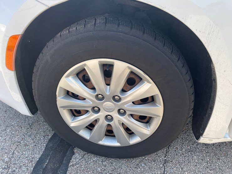 #1516-•-2020-chrysler-voyager-mini-van-(has-wi-title)-image-16