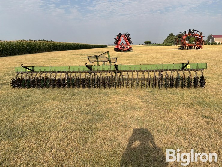 john-deere-400-3-pt-rotary-hoe-image-6
