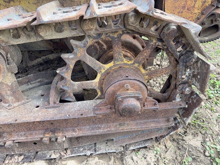 caterpillar-twenty-five-image-43