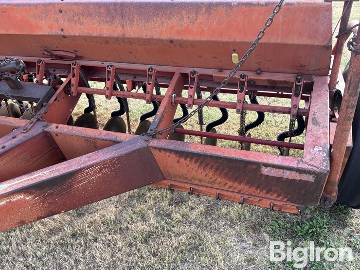 international-510-disc-drill-image-11