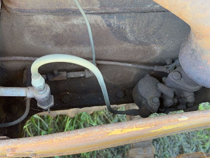 caterpillar-2-ton-image-15
