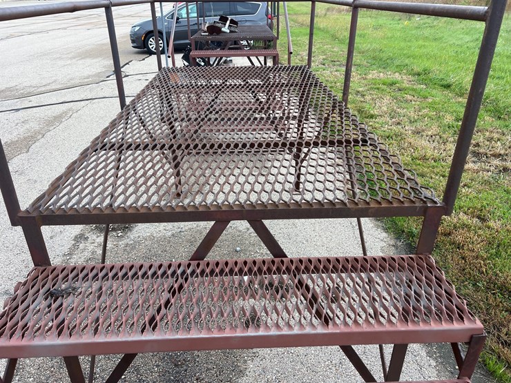 #2105-•-(1)-steel-elevated-work-platform-with-stairs-image-7