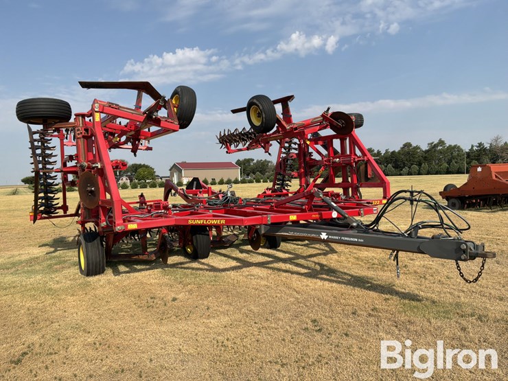 2017-sunflower-3372-7x6-sweep-plow-image-3