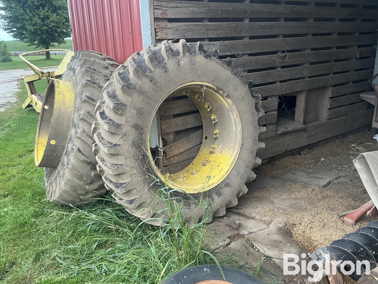 firestone-18.4-38-clamp-on-dual-wheels-&-tires-image-5