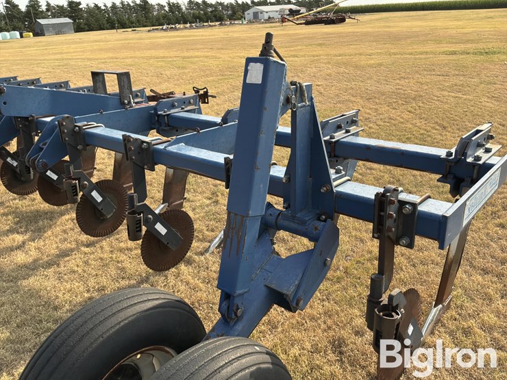 1997-blu-jet-3-pt-sub-tiller-9-shank-ripper-plow-w/anhydrous-tubes-image-13