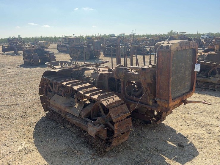 caterpillar-thirty-image-4