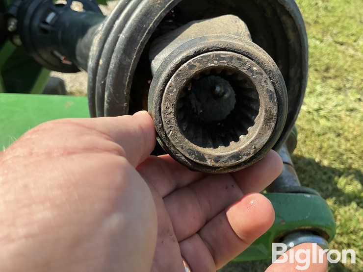 2015-john-deere-946-mower-conditioner-image-9