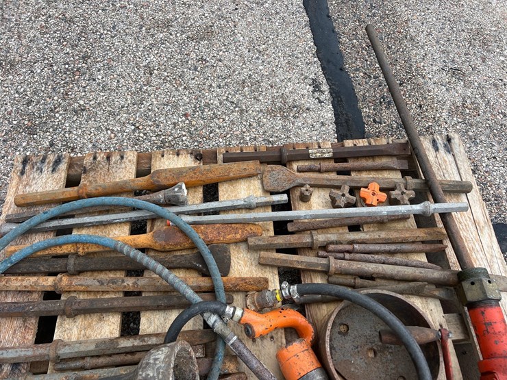 #2109-•-breaker-bits,-pneumatic-tools,-concrete-vibrator-motor,-rotary-barrel-pump,-and-more-image-9