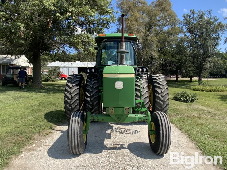1982-john-deere-4240-2wd-tractor-image-2