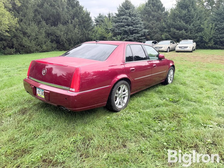 2008-cadillac-dts-performance-sedan-image-5