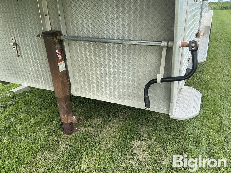 2001-barrett-t/a-gooseneck-aluminum-livestock-trailer-image-15