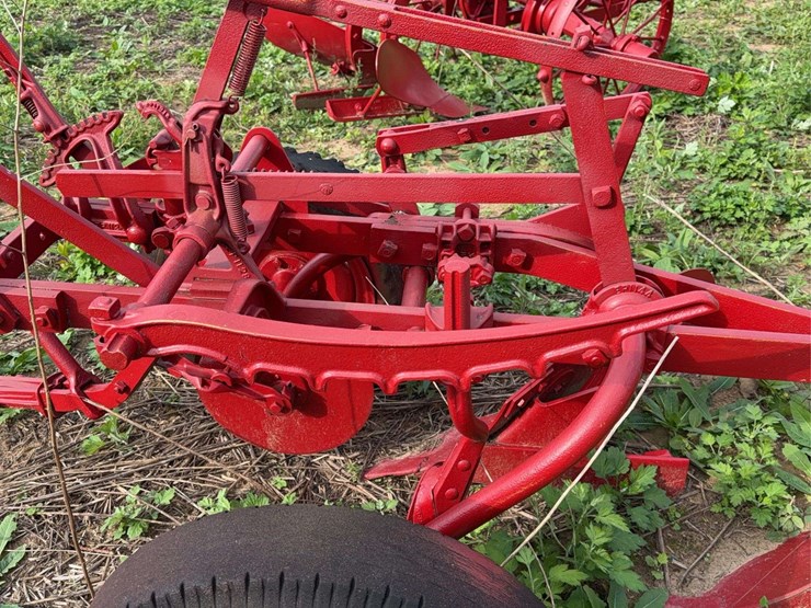 oliver-two-bottom-plow-image-22