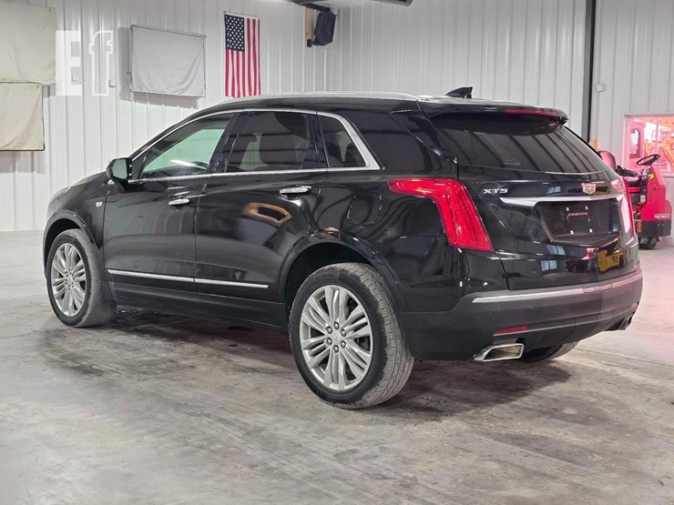 2019-cadillac-xt5-image-4