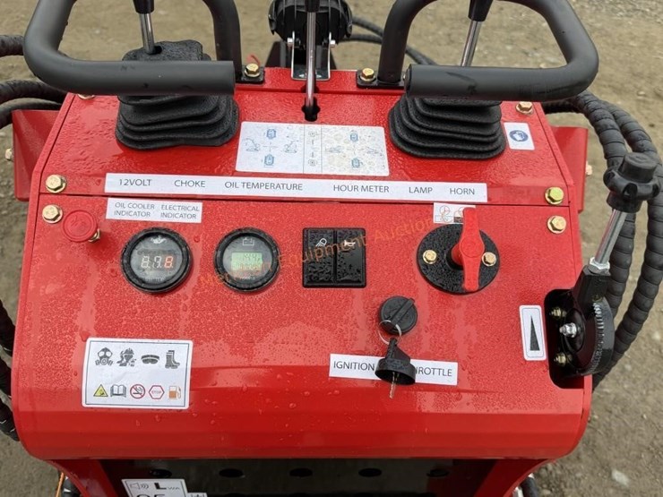 2026-sd-lanch-ssl60-mini-track-loader-image-13