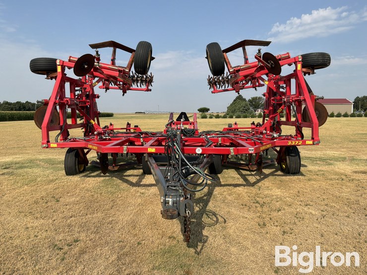 2017-sunflower-3372-7x6-sweep-plow-image-2